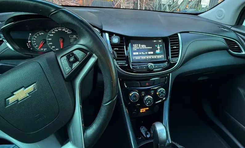 Chevrolet Tracker LTZ 1.4 Turbo 16V Flex 4X2 Aut. 2017 - Foto 2
