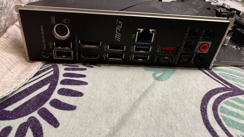 B550 gaming plus msi AM4 AMD  - Foto 2