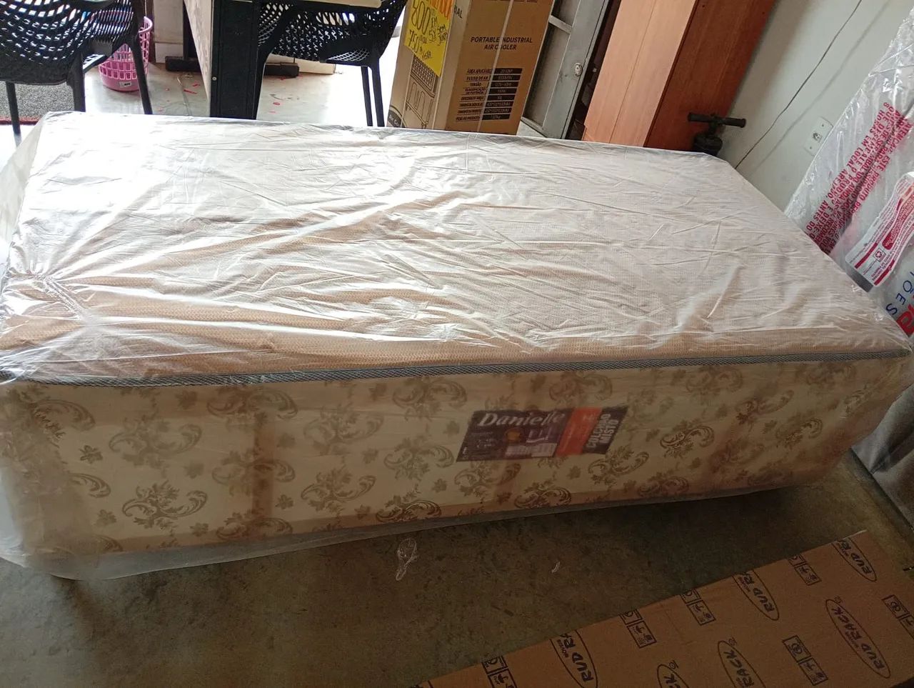 Cama box de solteiro nova - Foto 2