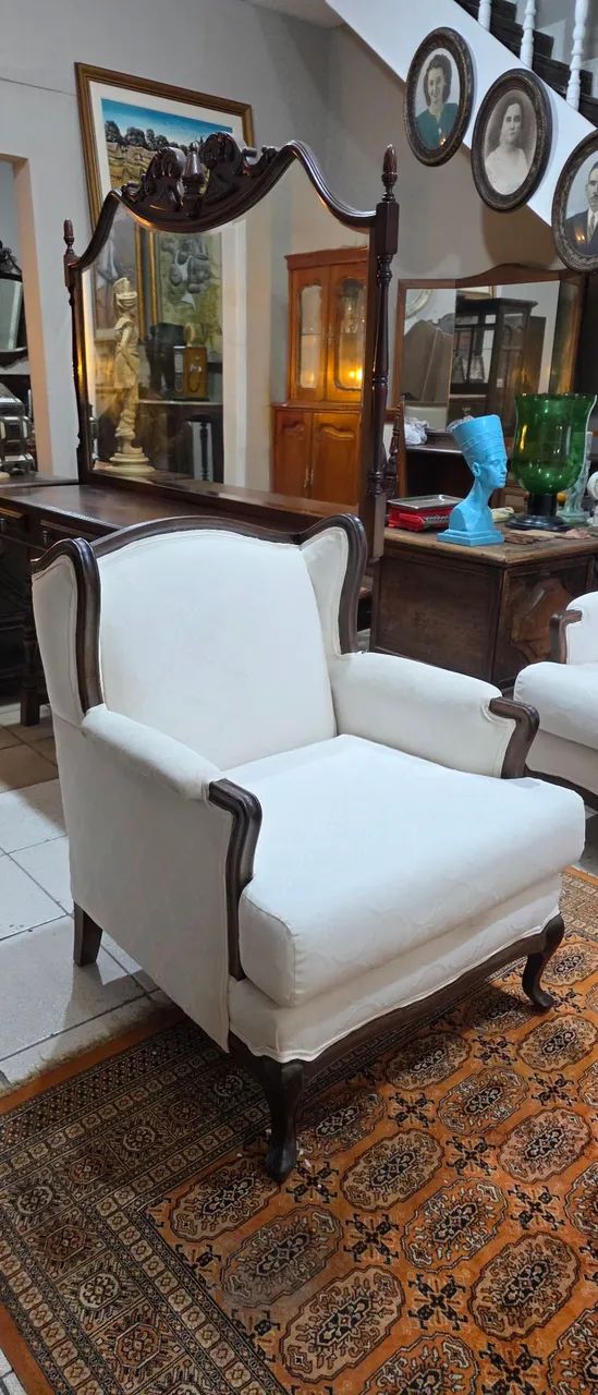 Móveis antigos, conjunto clássico sofa, poltronas e mesa de centro  - Foto 3