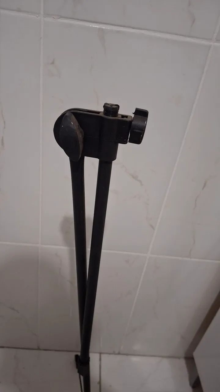 Pedestal simples para microfone  - Foto 2