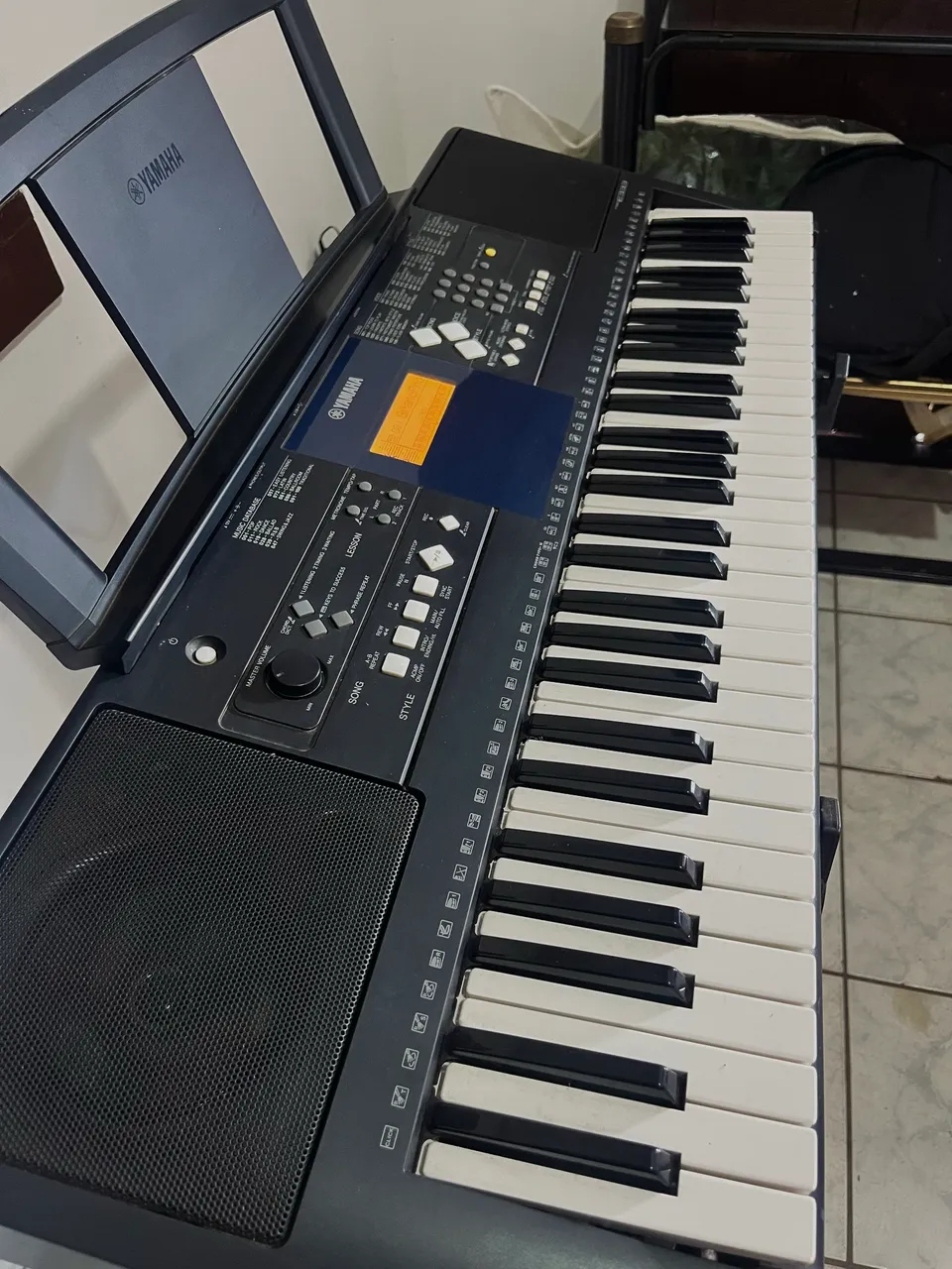 teclado yamaha e333