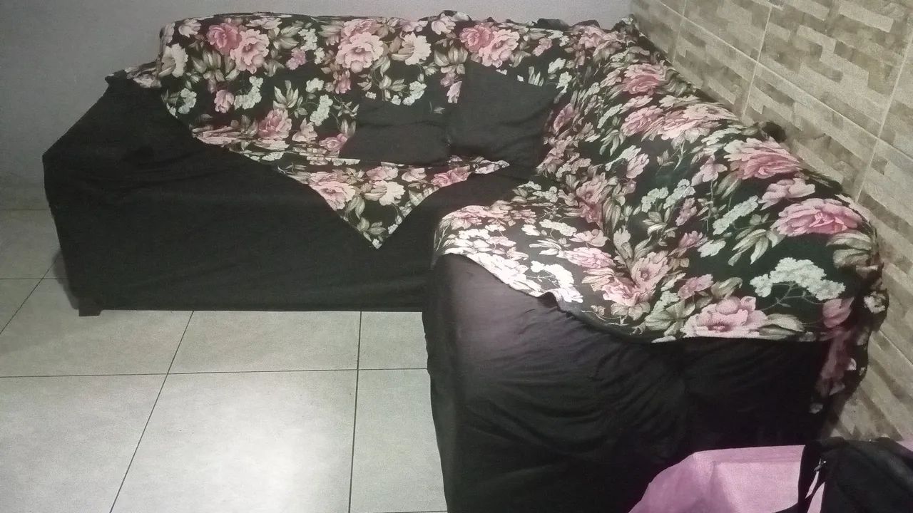 Vendo esse sofá em L por 500 reais  - Foto 4