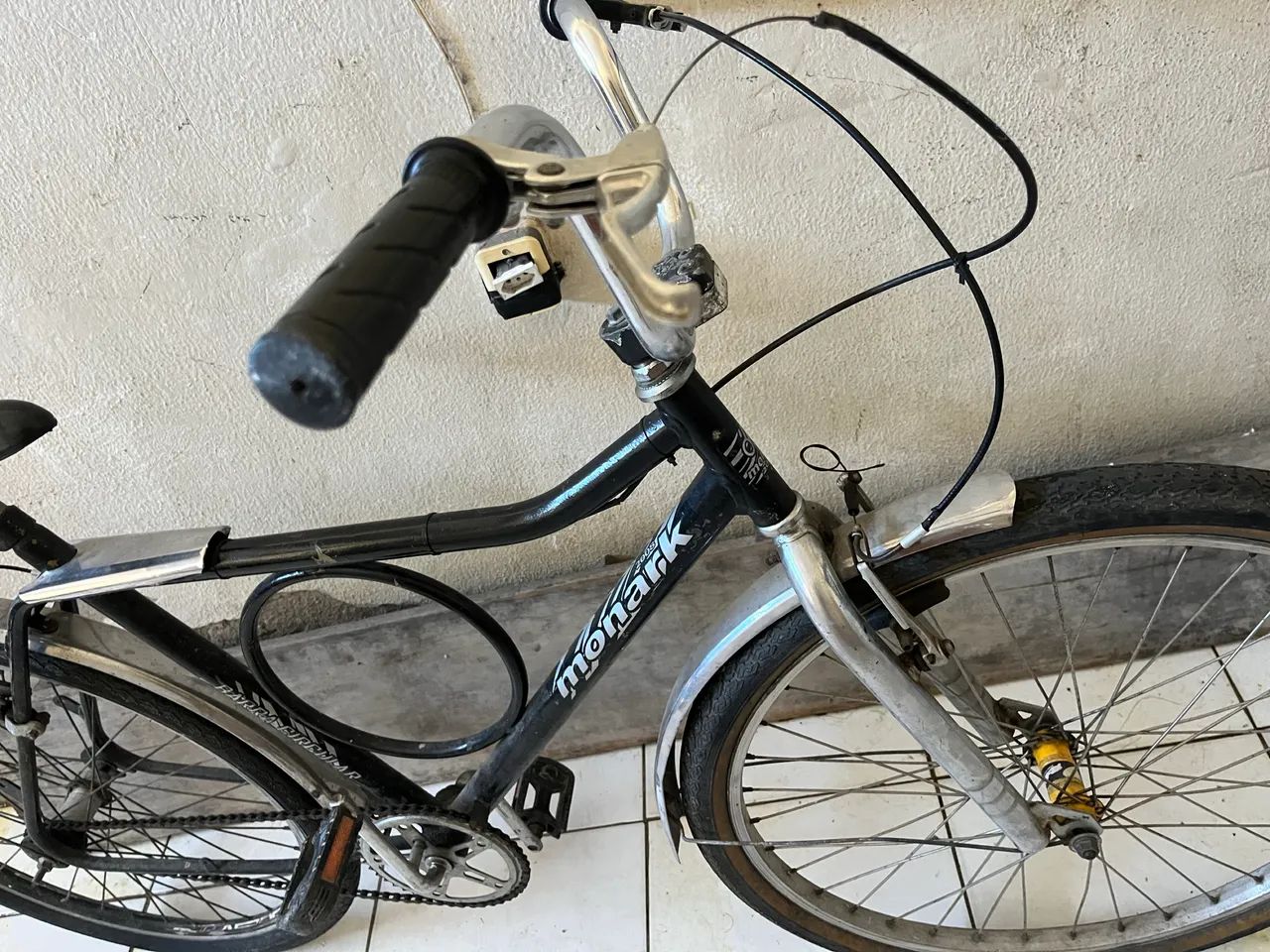 Vendo uma monark original.