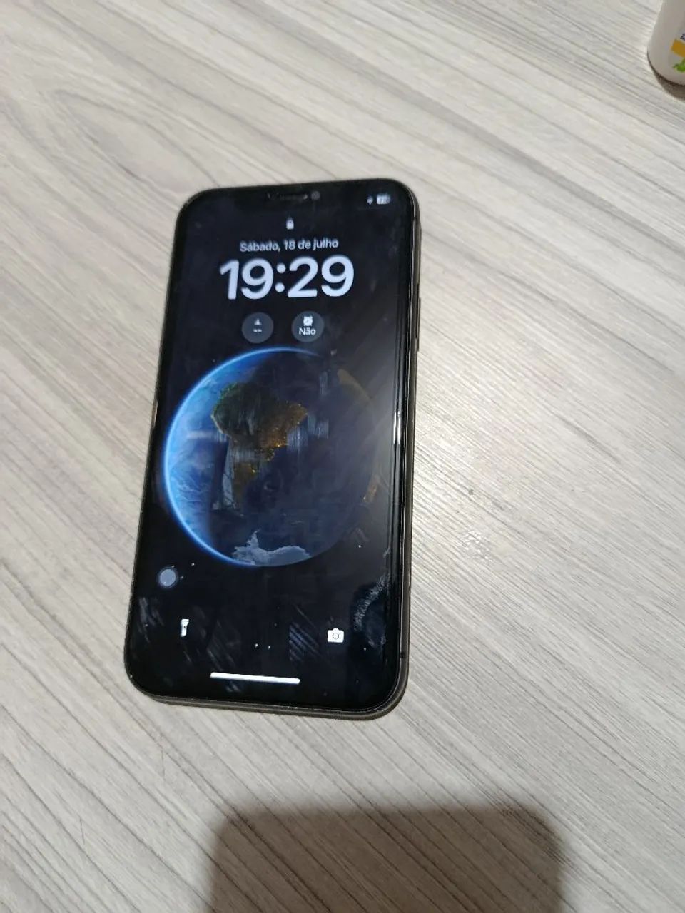 iPhone 11 bem cuidada com assessórios. Bateria 88%