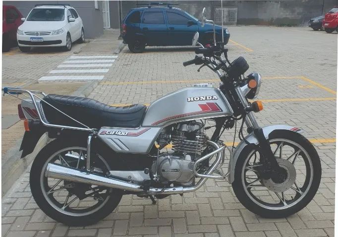 CB 400 II 1983 - 1542459940 | OLX