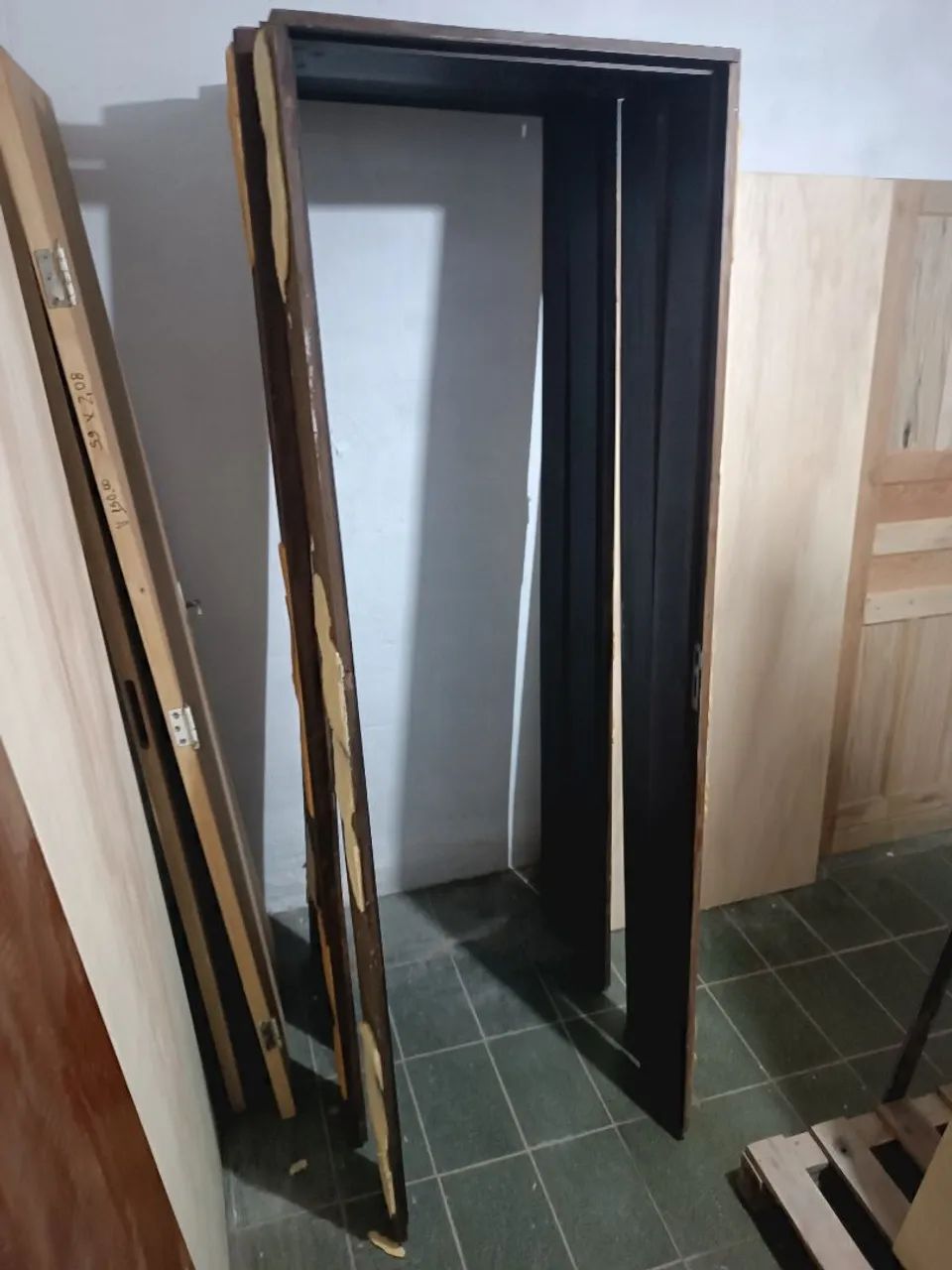 16 cm frames for 60 cm / 70 cm doors at BRL 2.10 (price per kit) FOR SALE