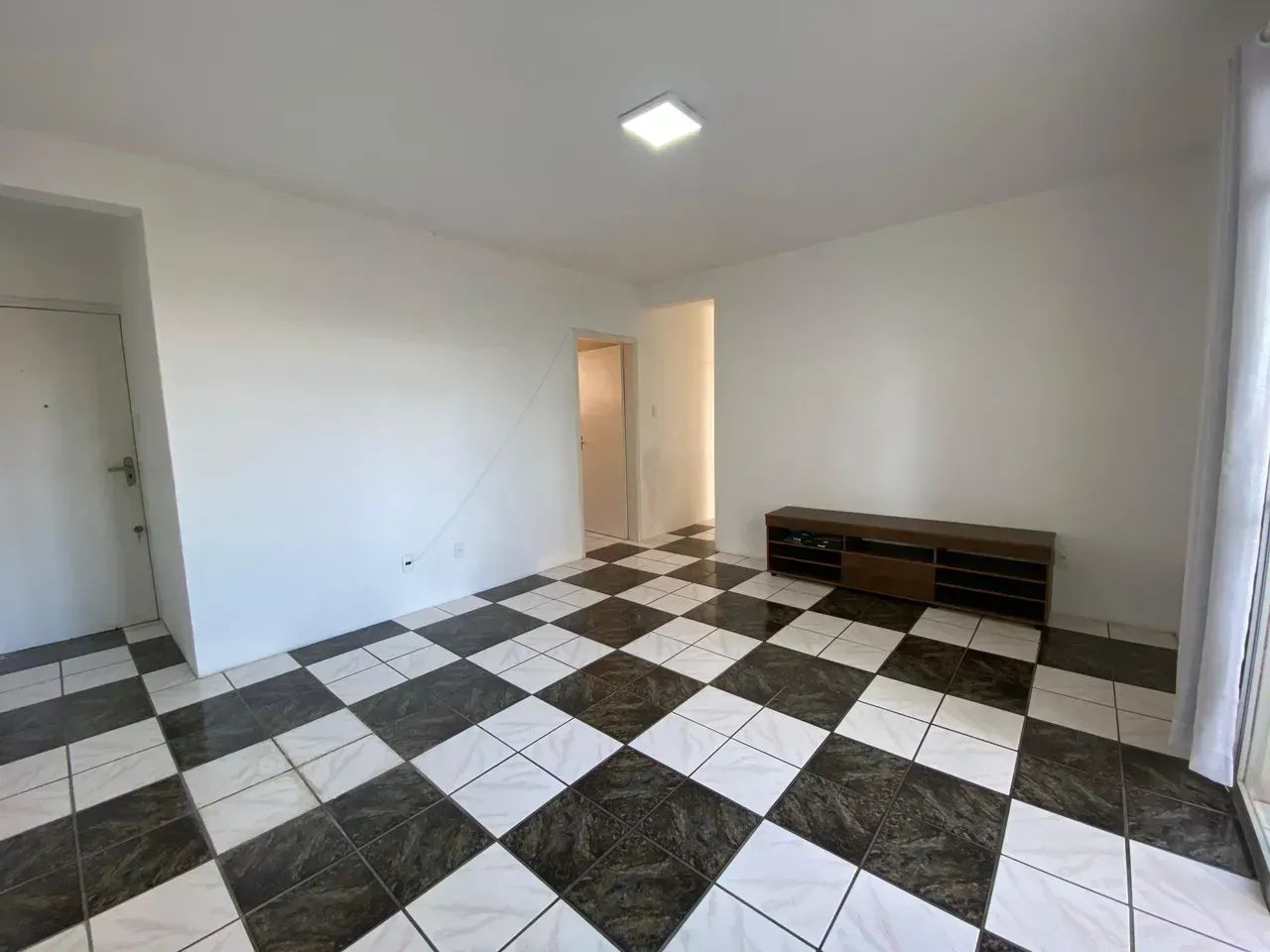 Apartamento 3 Dormitórios com 96m², Andar Alto e Vista Mar. - Foto 4
