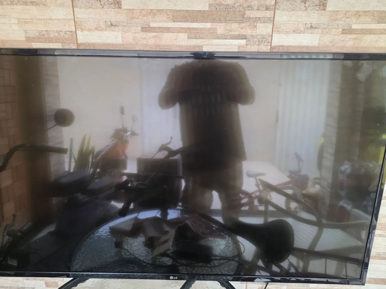 Tv LG 49pol retirar peças  - Foto 2