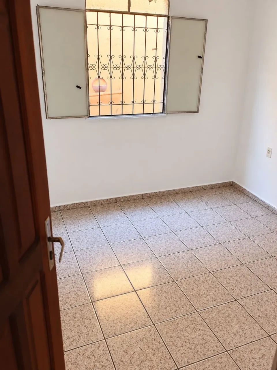 Aluga-se Apartamento na Alvorada - 2 Quartos + Garagem - Foto 2