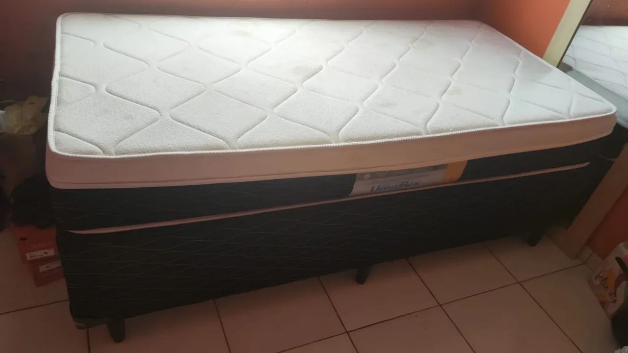 Cama  box ortopédico solteiro seminovo 