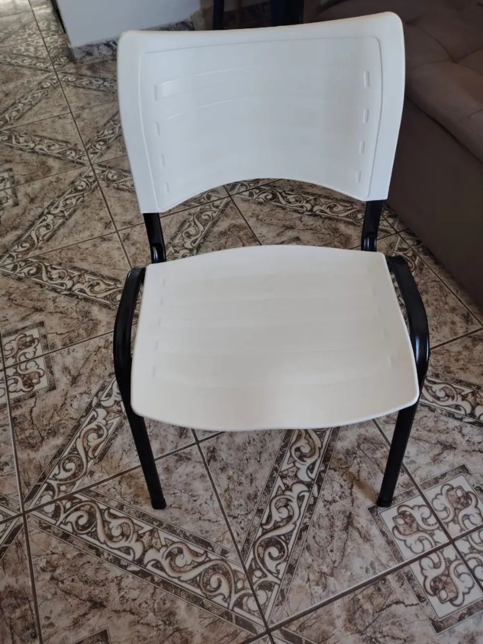Cadeiras de Polipropileno Brancas  - Foto 3