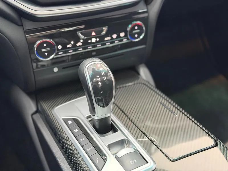 Maserati Ghibli 3.0 V6 330cv Aut., foto 12 de 20