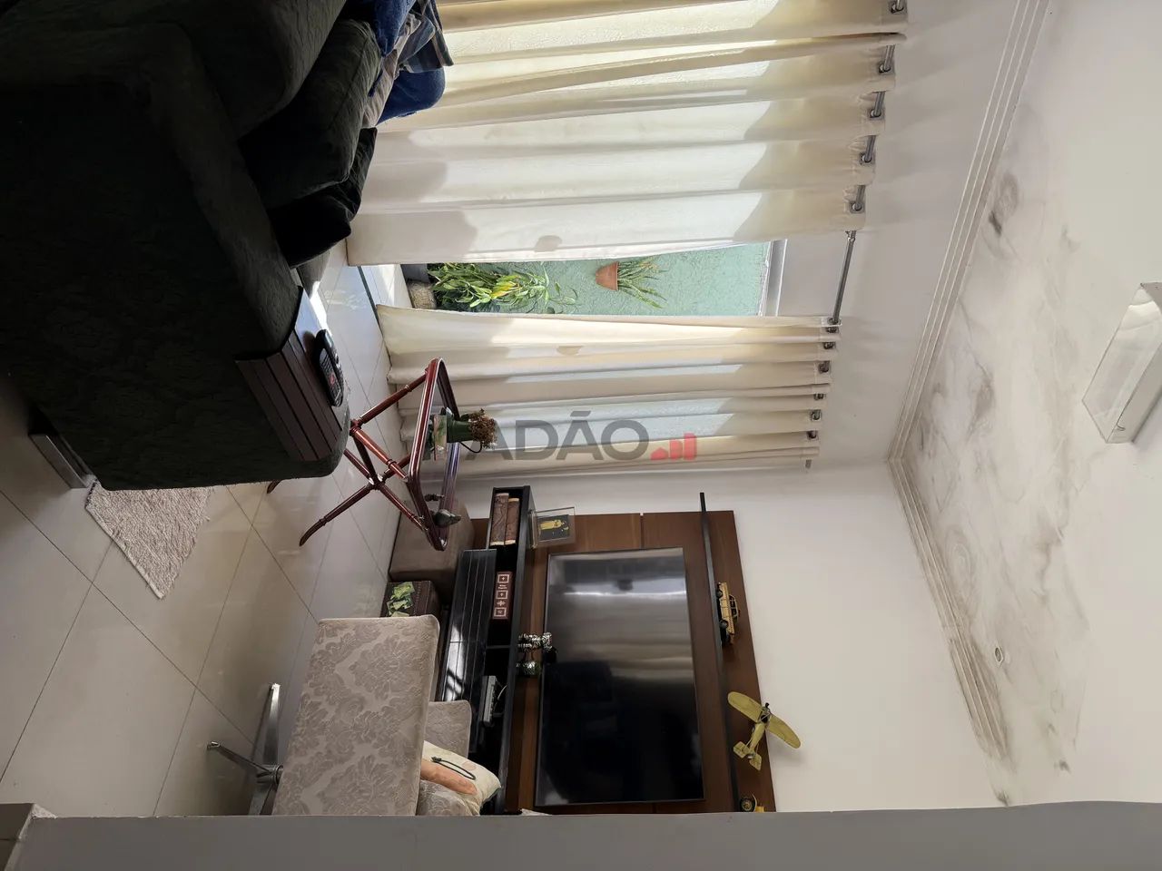 Duas casas no Lote