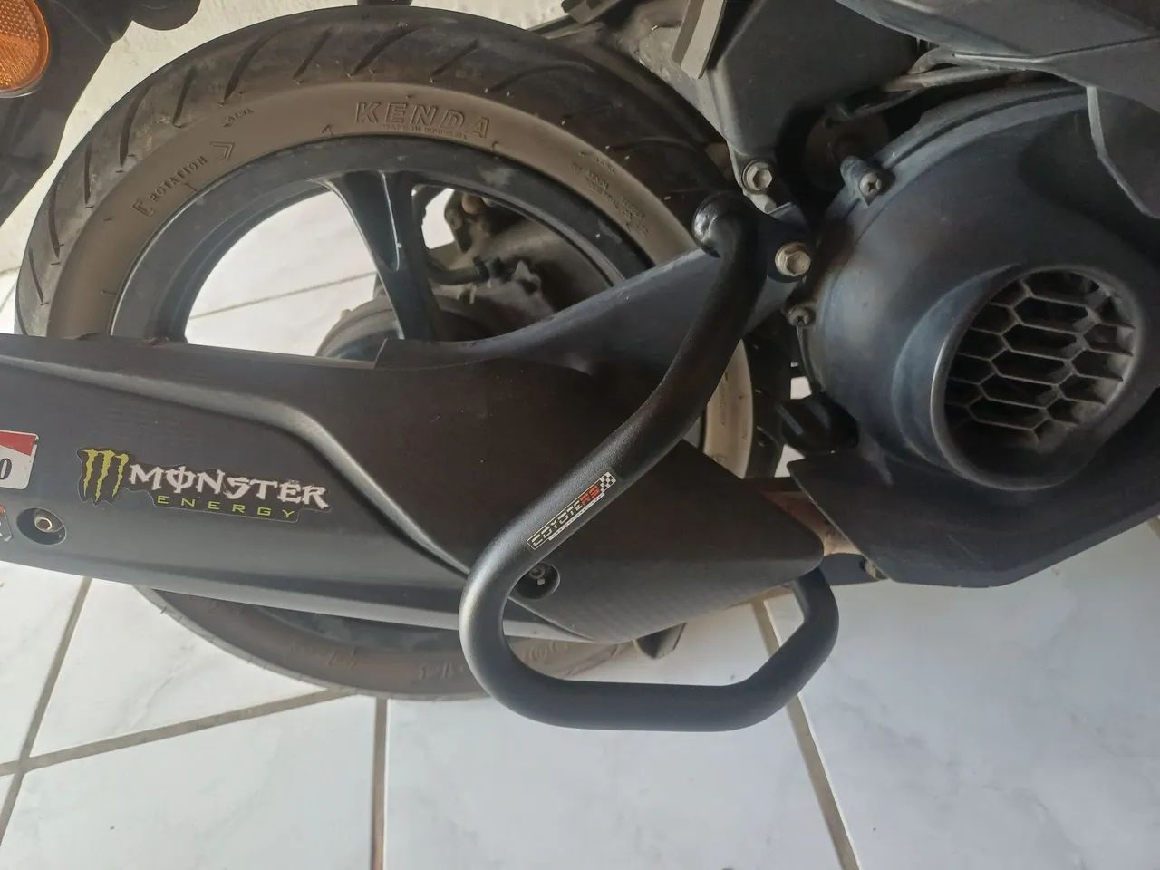Protetorde escapamento yamaha da moto Neo ou FLUO - Foto 2