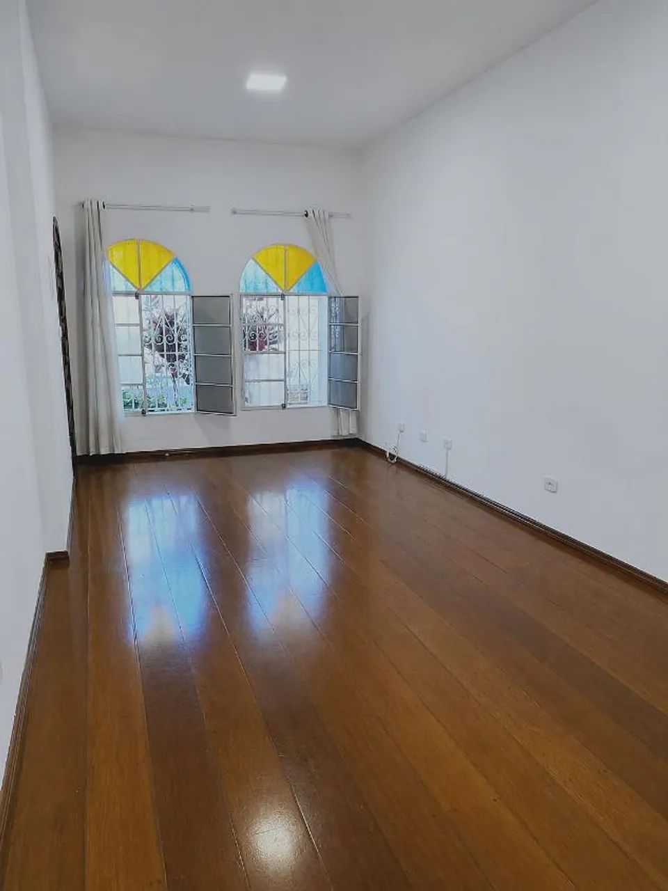 Casa Térrea com Edícula Completa, 4 Dormitórios e 3 Vagas na Cidade Dutra - Foto 2