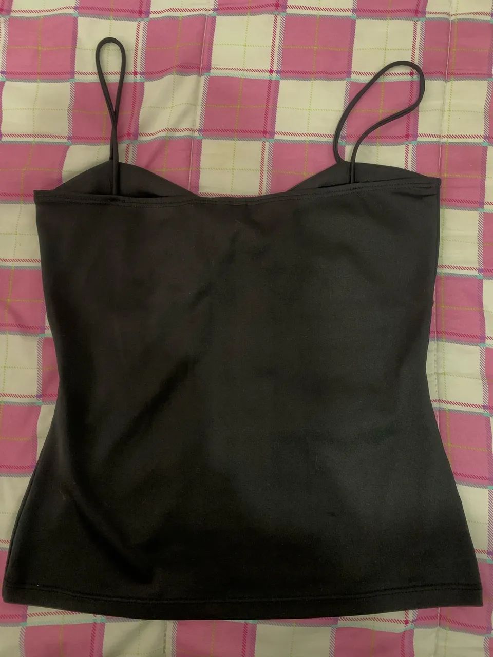 Regatinha preta leve e elegante - Foto 2