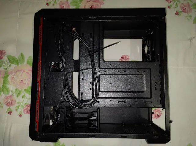 Gabinete Cooler Master - Foto 4