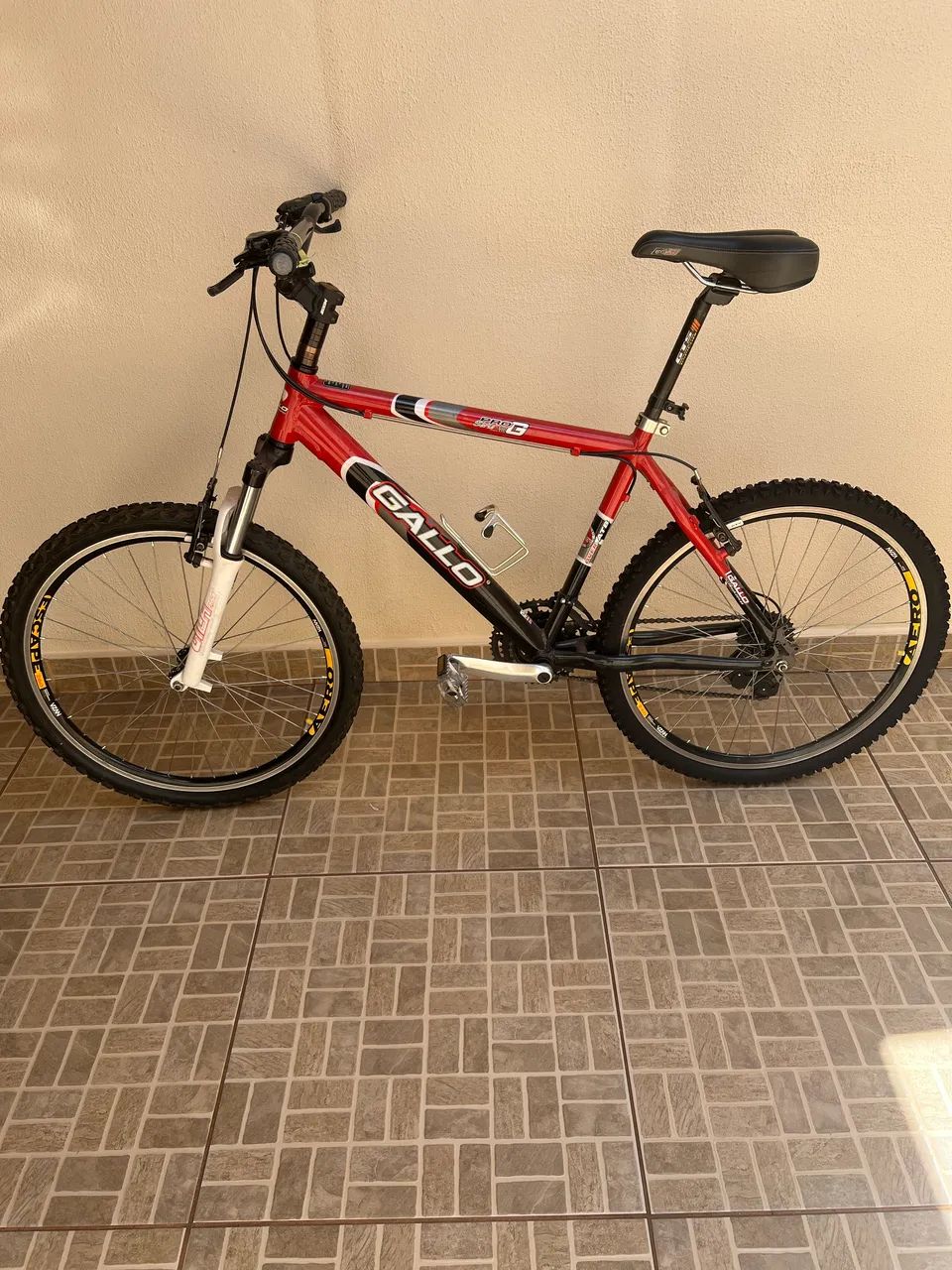 Bicicleta Aro 26 com 21 marchas 