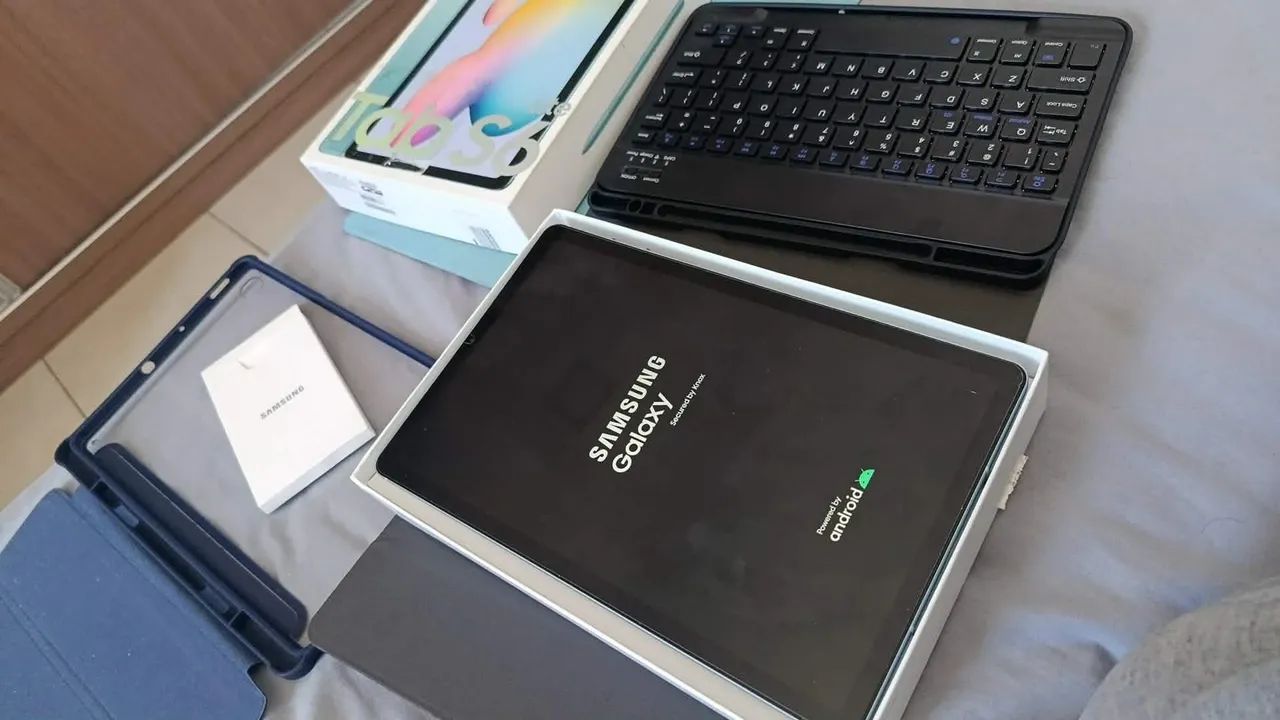 Samsung Galaxy Tab S6 2024 completo + teclado e capinhas