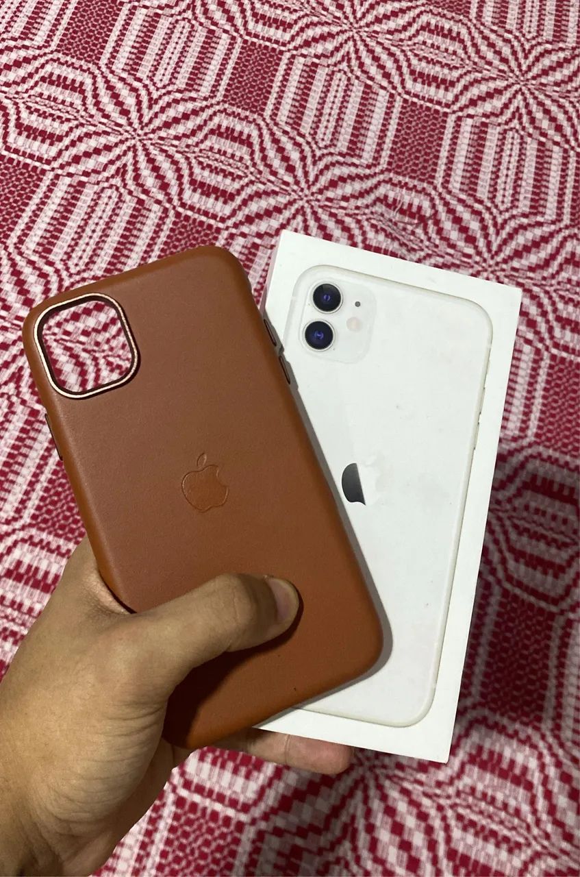 iPhone 11 64gb todo original - Celulares e Smartphones - Lagoa