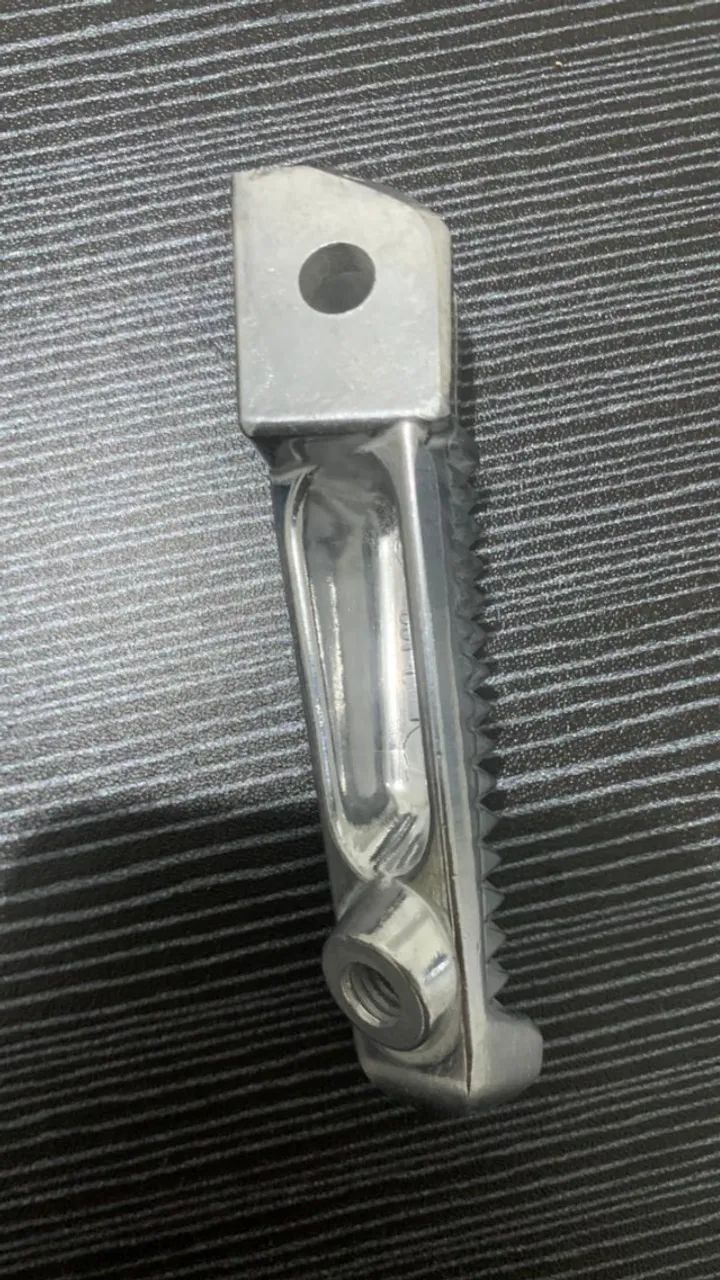 Estribo Pedaleira Dianteiro Direito MT03 Novo Yamaha - Foto 2