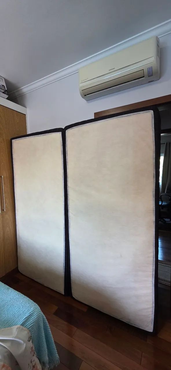 Vendo base cama box king usada em ótimo estado de conservação 
