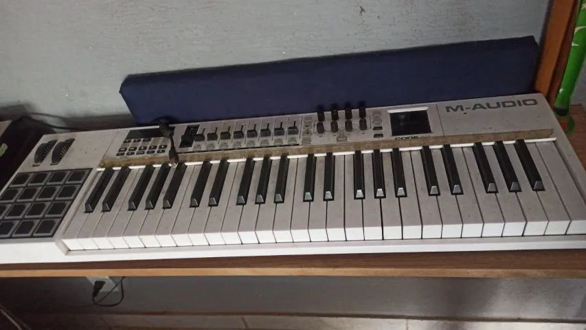 teclado midi code 49  - Foto 2