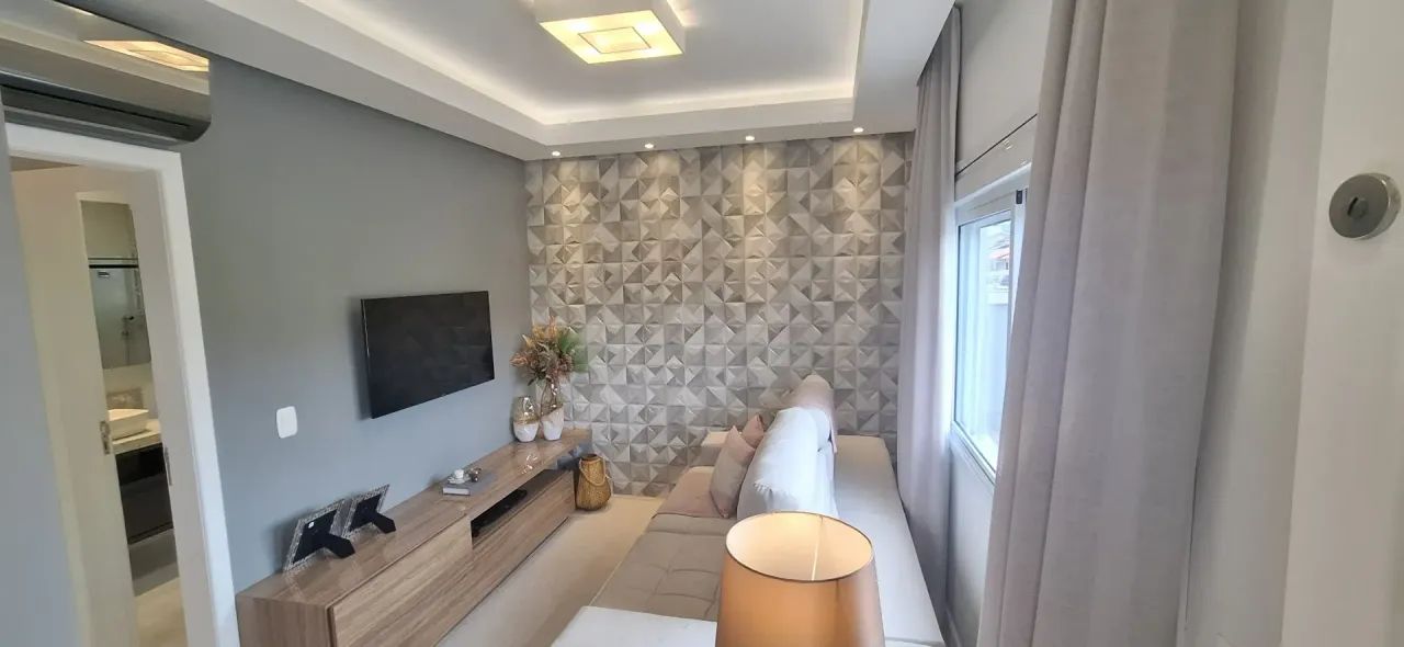 Casa com 3 dormitórios sendo 1 suíte e 5 vagas de garagem em Santo Amaro da Imperatriz/SC