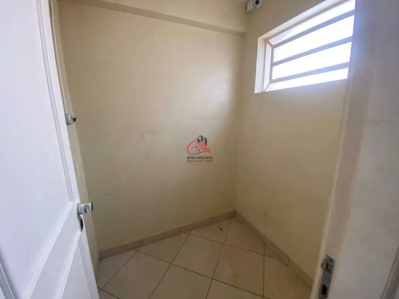 Ponto Comercial no São Benedito com 9 Salas, 7 Banheiros e 4 Vagas - Foto 5