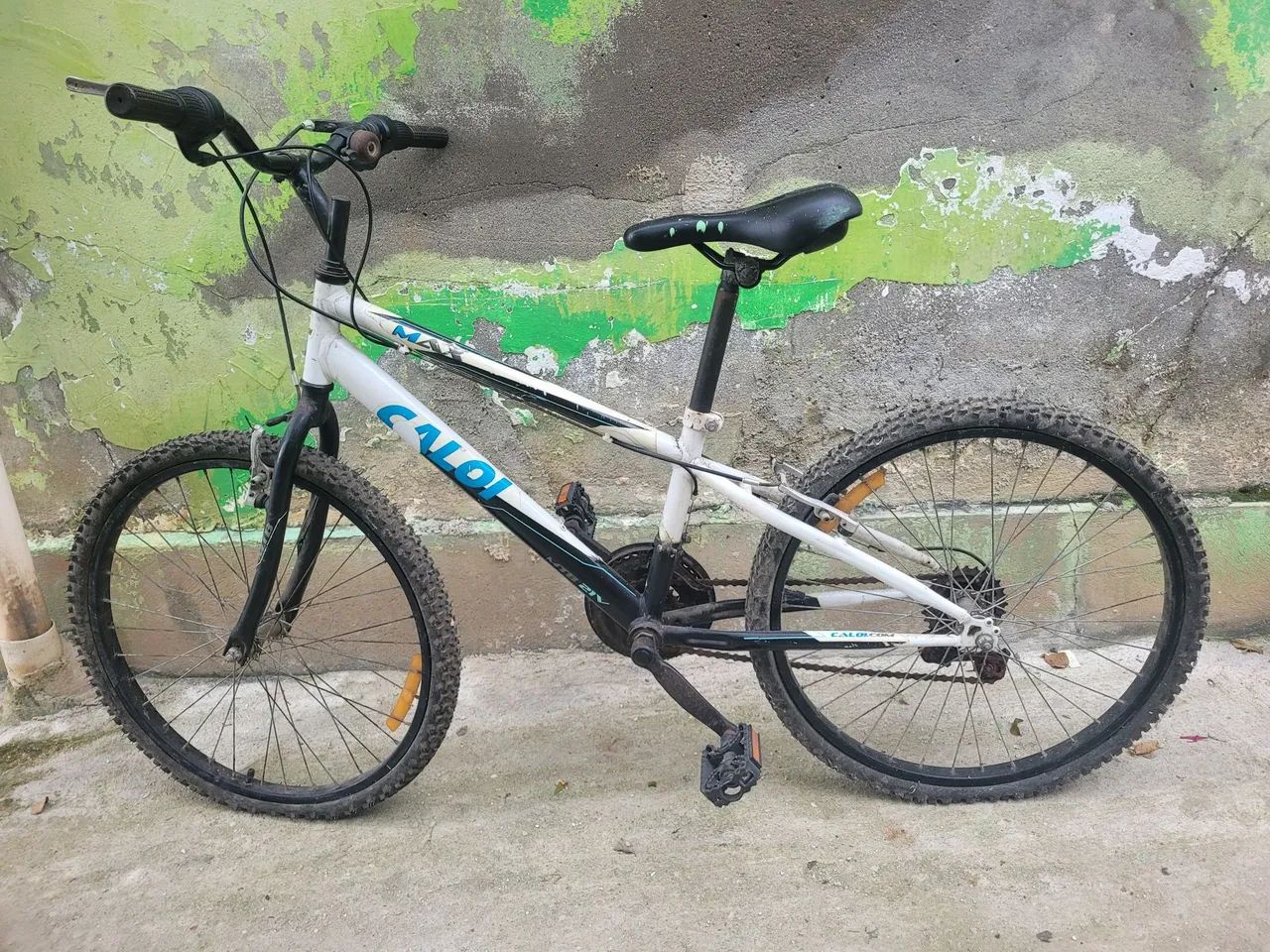 Vendo bicicleta Caloi aro 24 - Foto 3