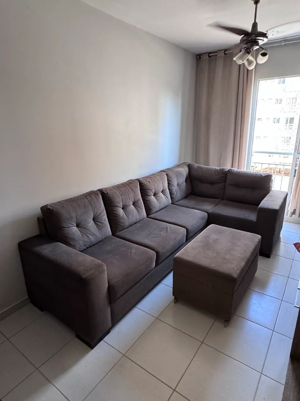 Sofá 4 lugares com PUFF - Parcelado em 12x