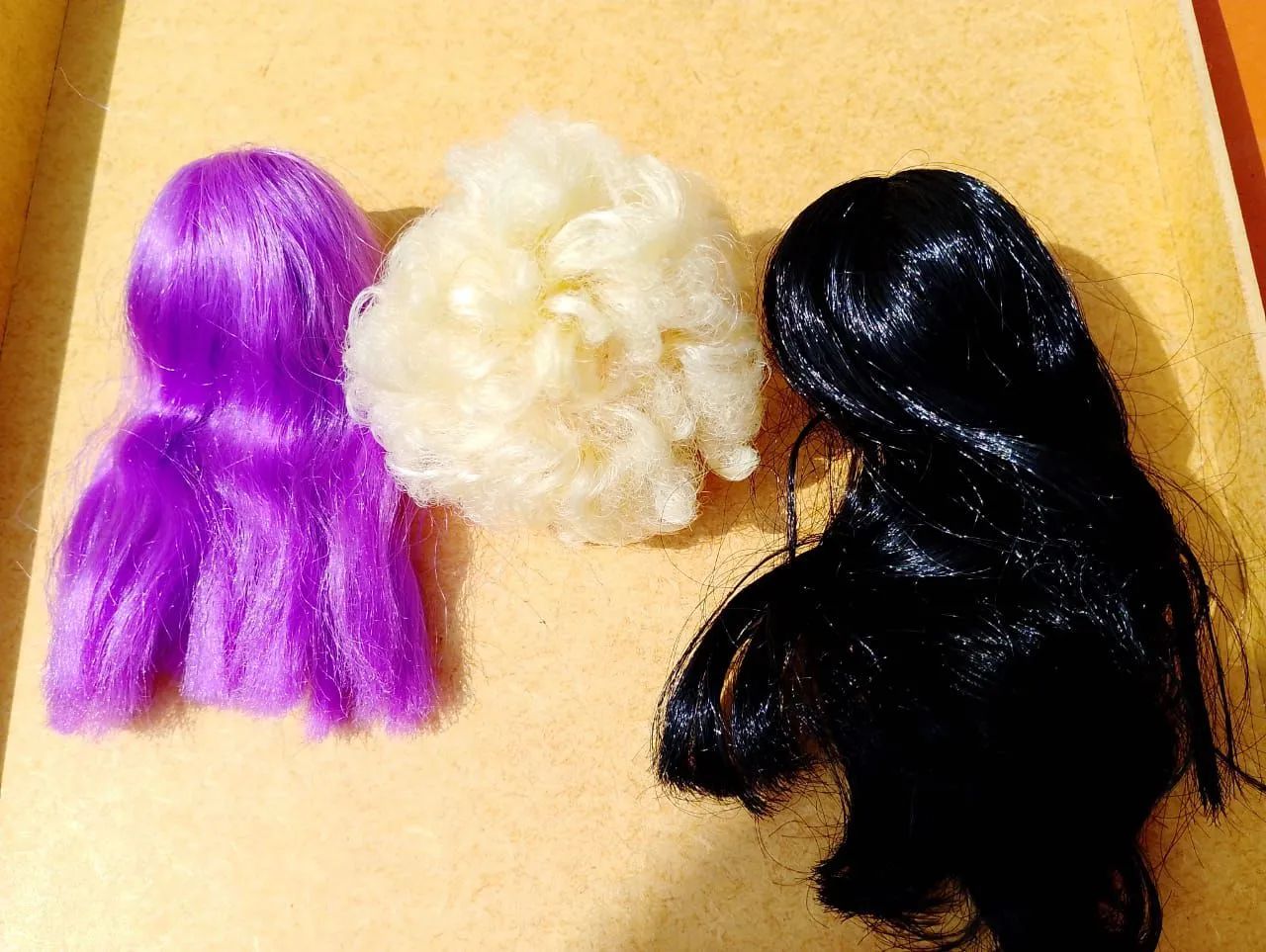 3 cabeças de boneca (Barbie, Stefi Love e genérica) - Foto 2