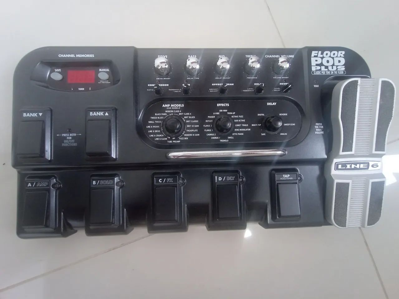 Pedaleira LINE 6 - Flor Pod Plus - Foto 2
