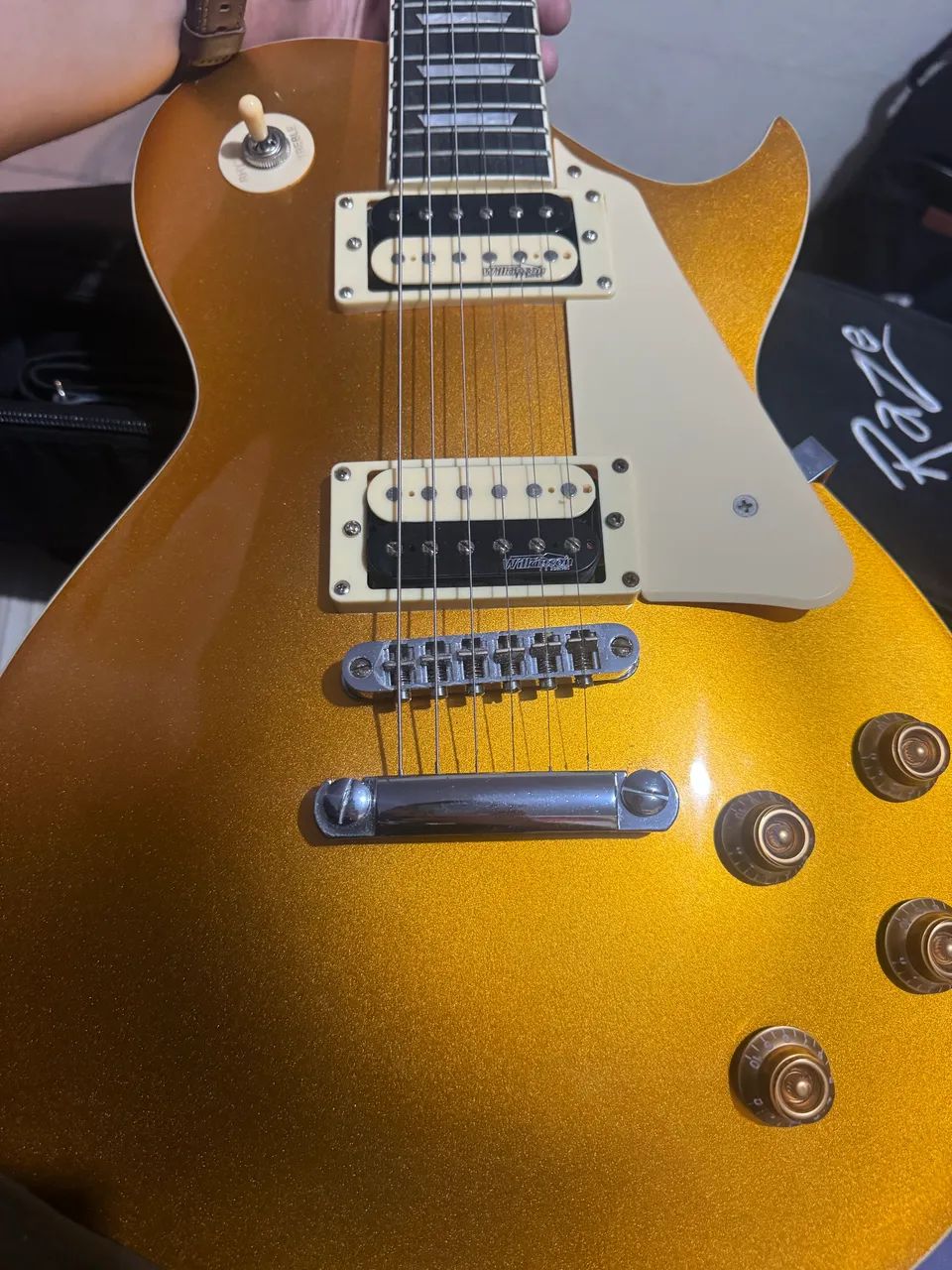 Guitarra modelo Lês Paul da Shelter