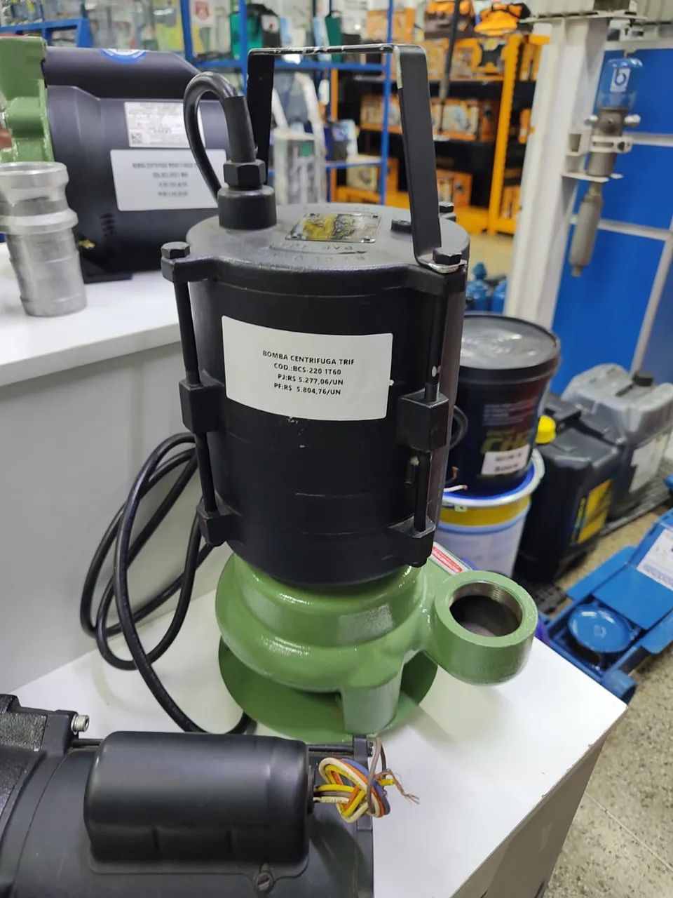 Bomba submersa centrífuga trifasica 3HP 380V - Foto 2
