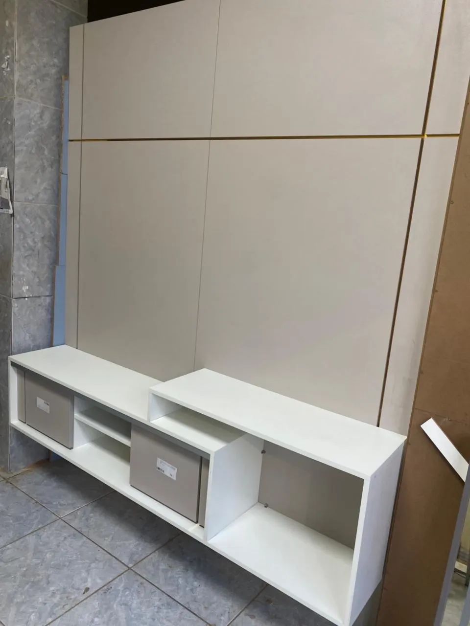 Painel com rack novo 100% mdf  - Foto 3