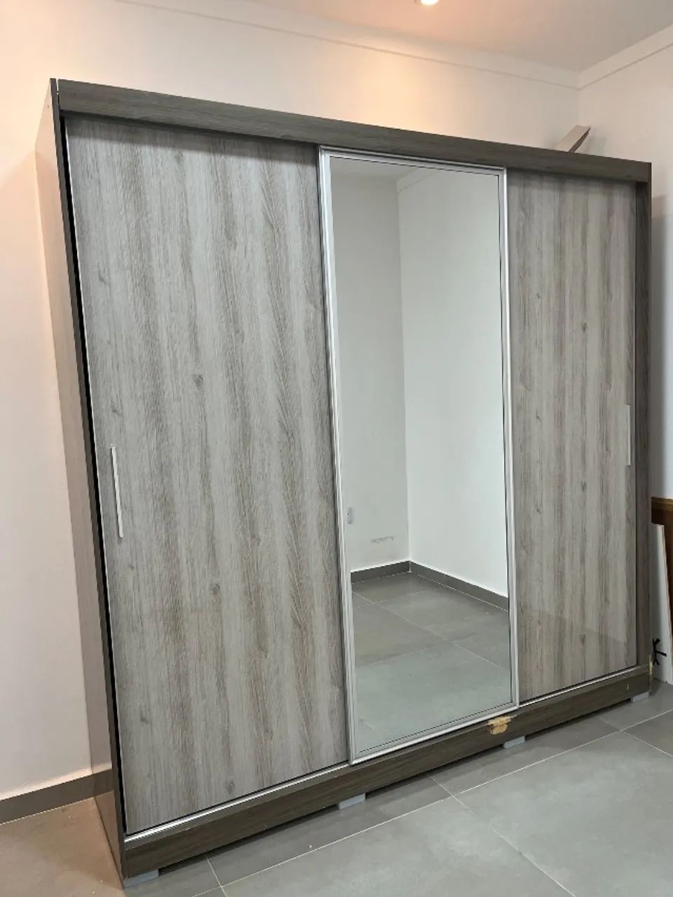 Guarda roupa 
