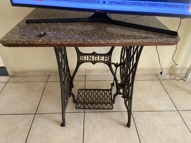 2 PÉS DE MÁQUINAS SINGER FERRO - Foto 2