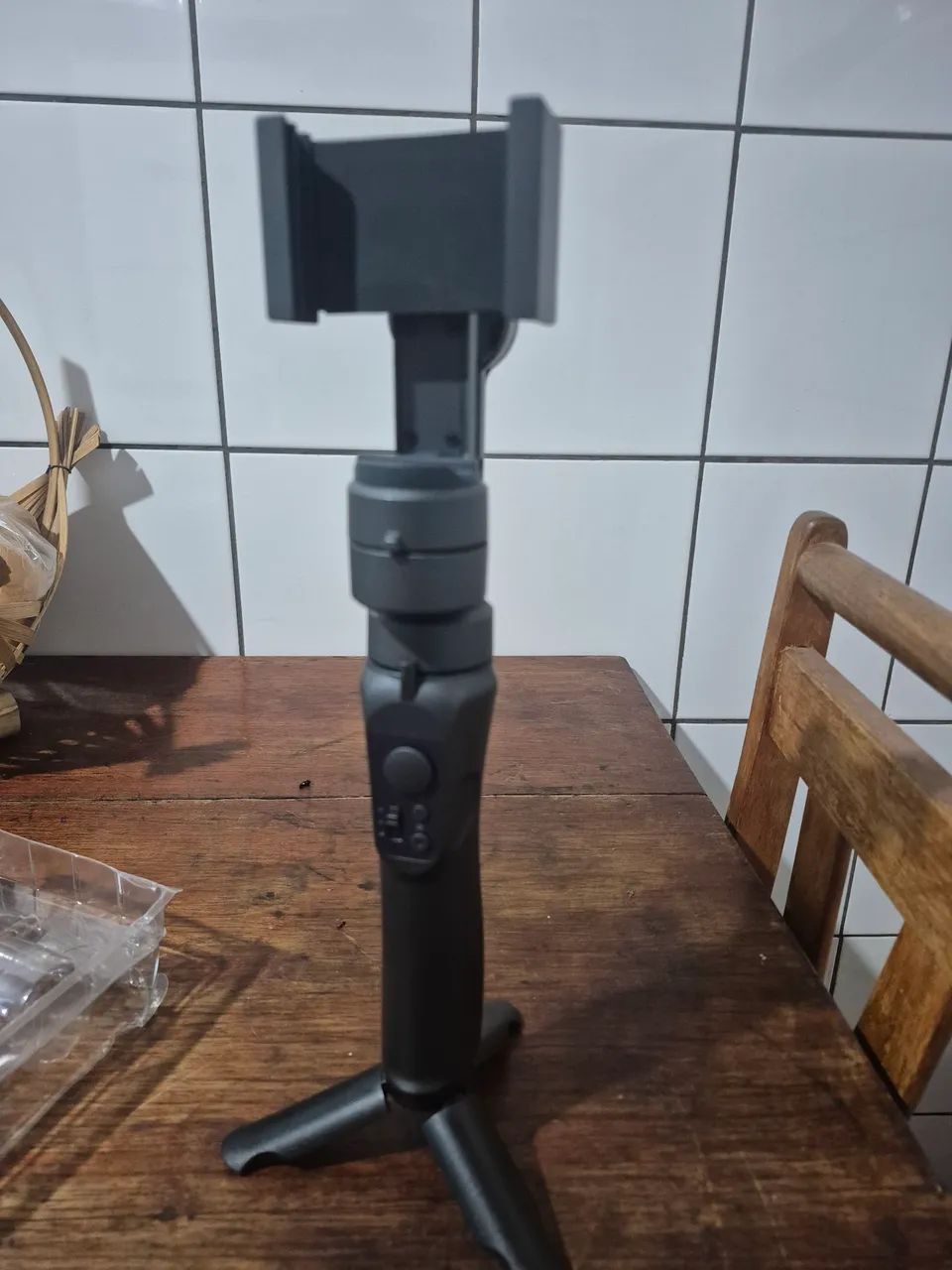 Estabilizador de câmera de celular 3-axis gimbal - Foto 5