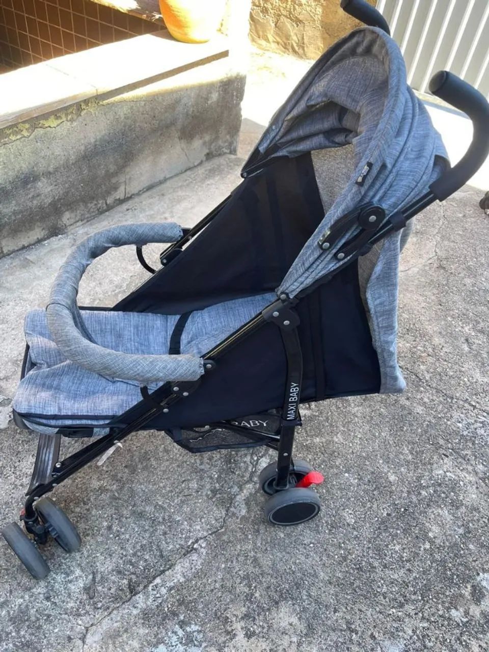 Carrinho de bebê passeio 