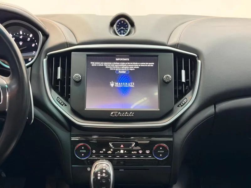 Maserati Ghibli 3.0 V6 330cv Aut., foto 13 de 20