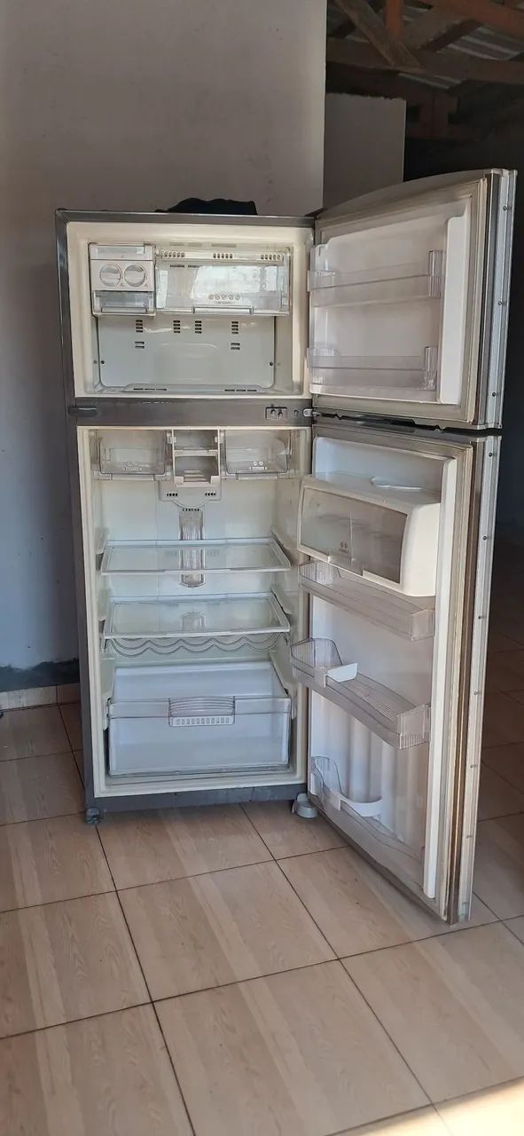 Vendo geladeira - Foto 2