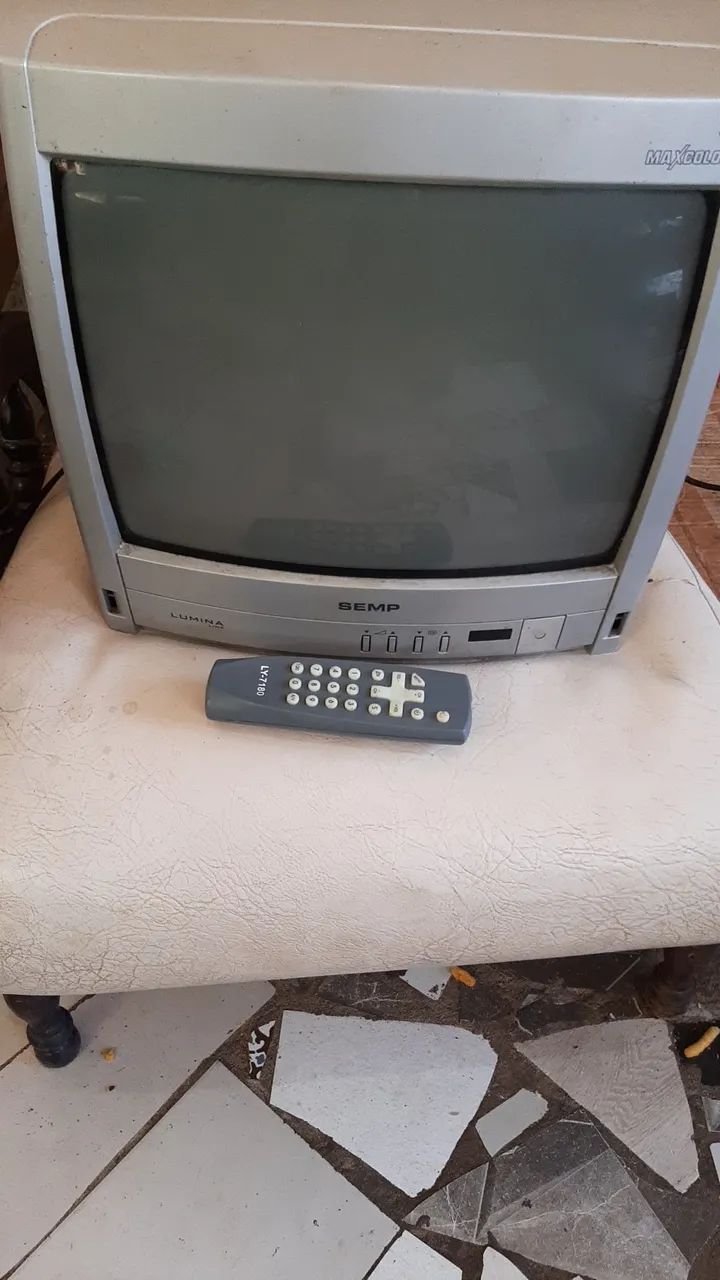 TV 14 polegadas funcionando perfeitamente 
