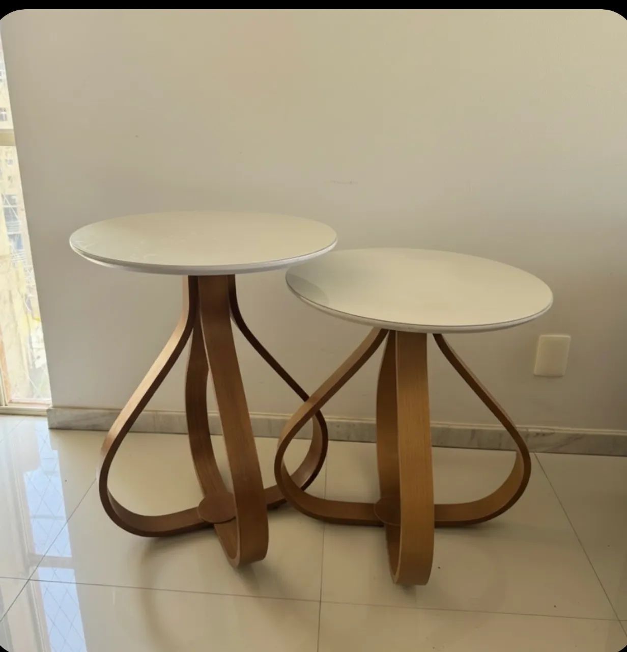 Par de Mesas Laterais de Encaixe - Design Orgânico - Foto 2