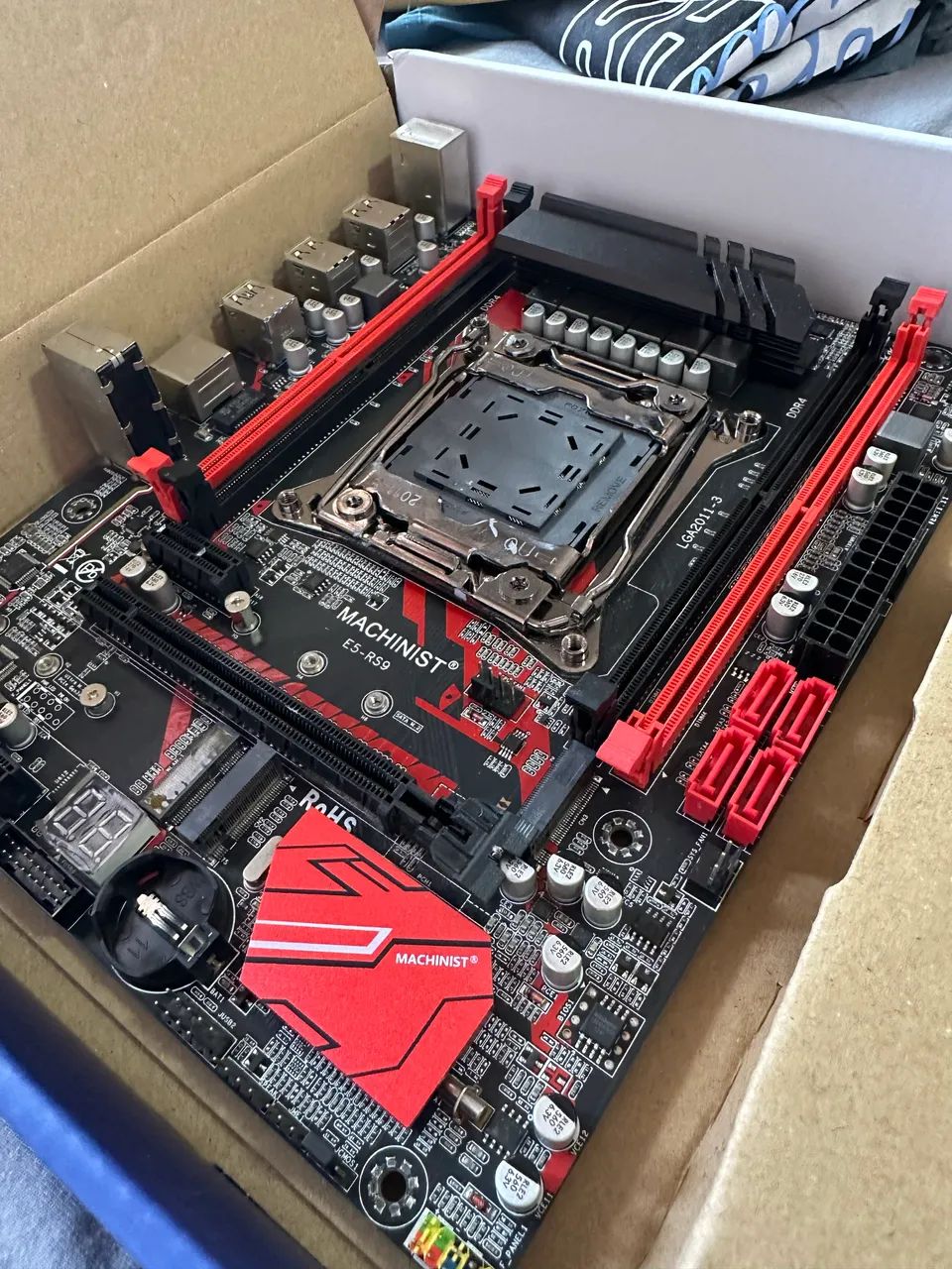 Placa Mãe + Cooler do Processador**
