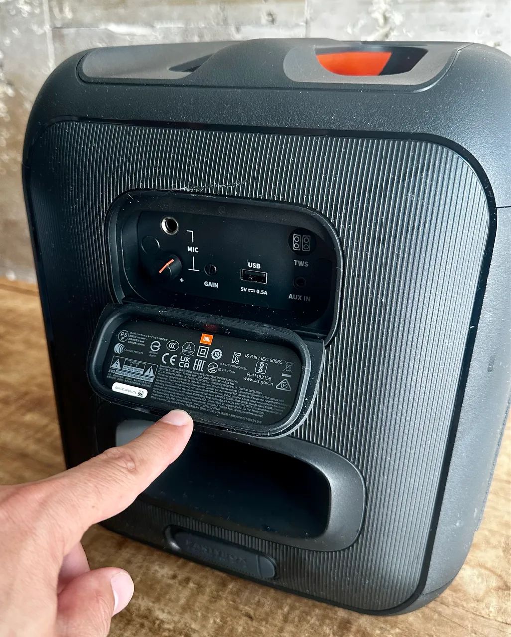 Jbl Party Box Encore Essential 100W RMS - Foto 4