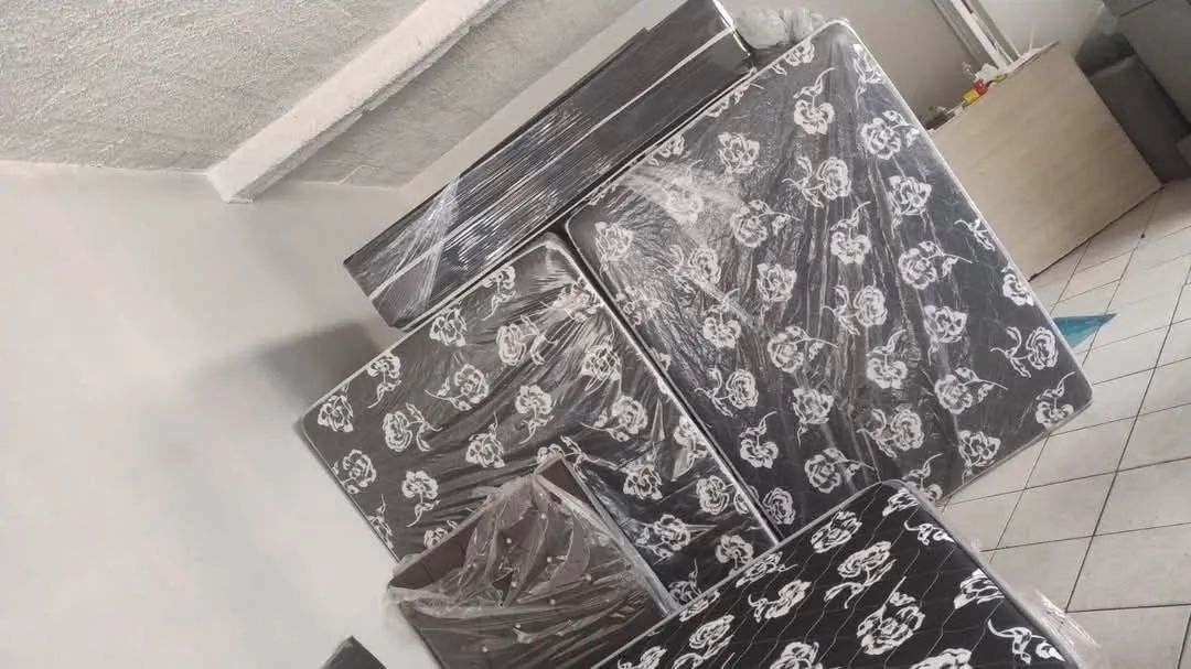 CAMA CASAL BOX CONJUGADA 20CM COM MOLAS ENSACADAS OU SEM FRETE GRÁTIS  - Foto 2
