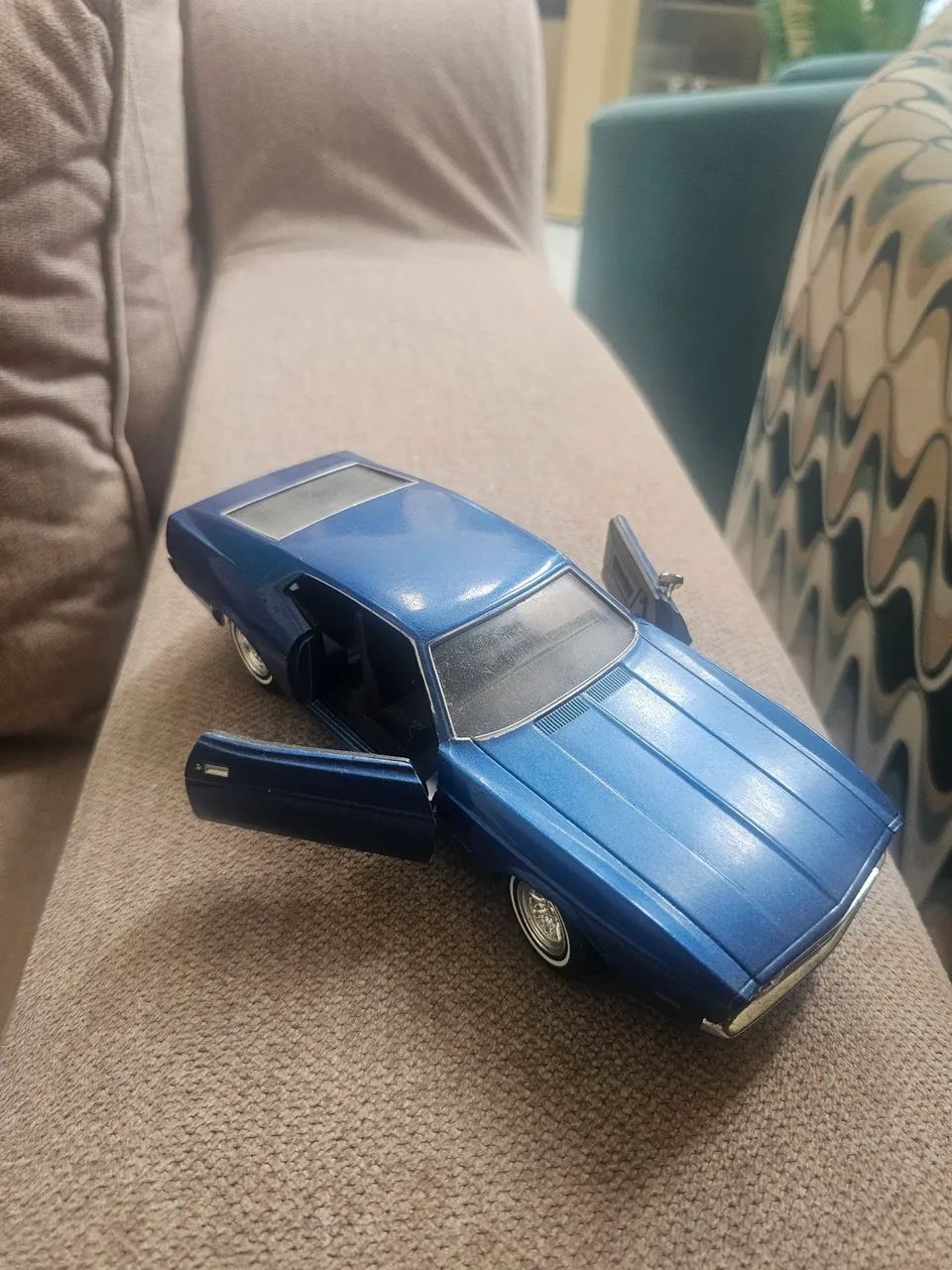 Carrinho de metal 