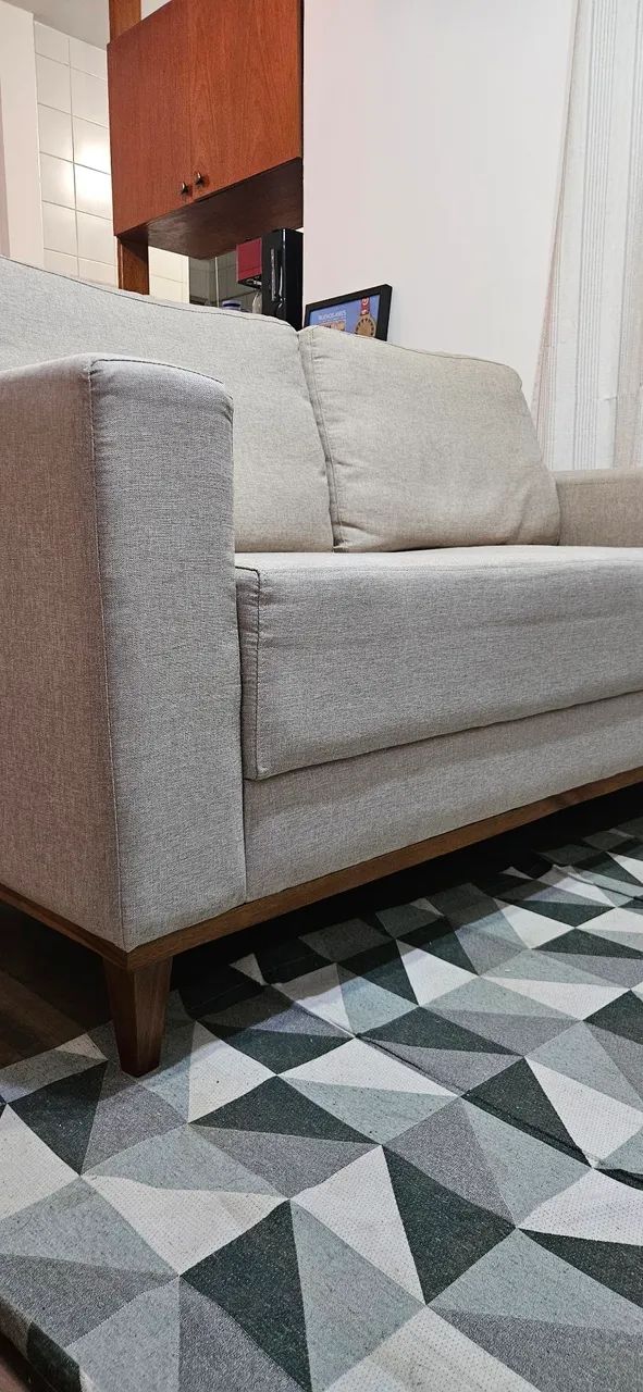 Sofá 2 lugares bege em bom estado - Foto 2